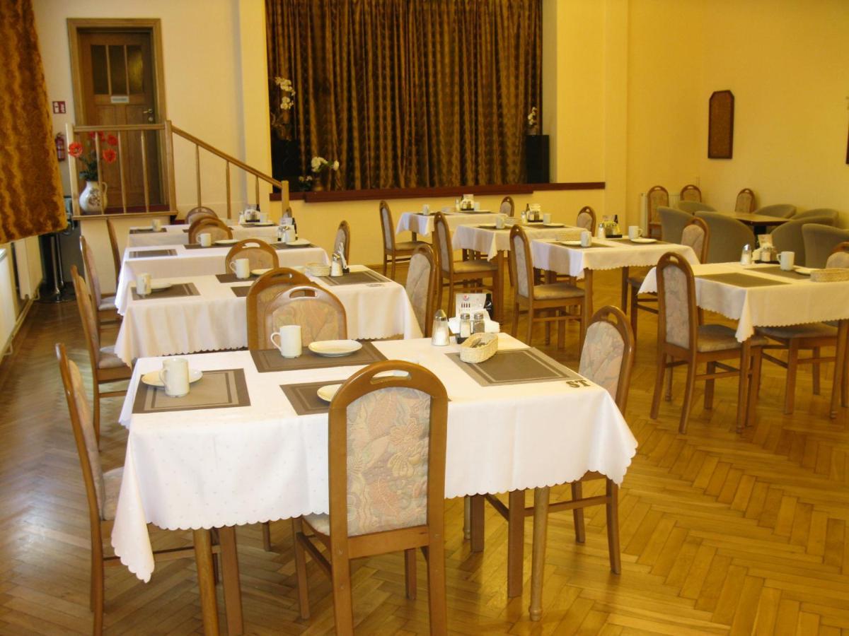 Hotel Alga Ustka Exterior photo
