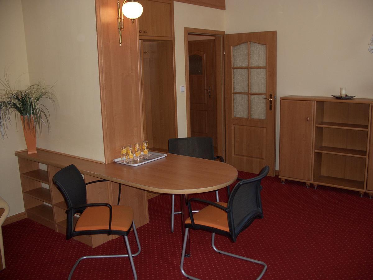 Hotel Alga Ustka Exterior photo